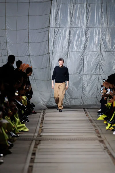 Look 53